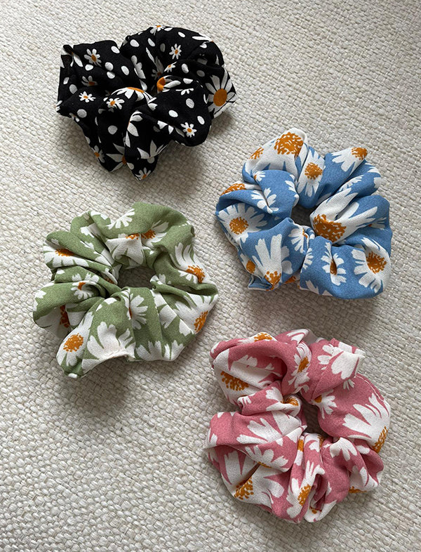 Daisy print scrunchies