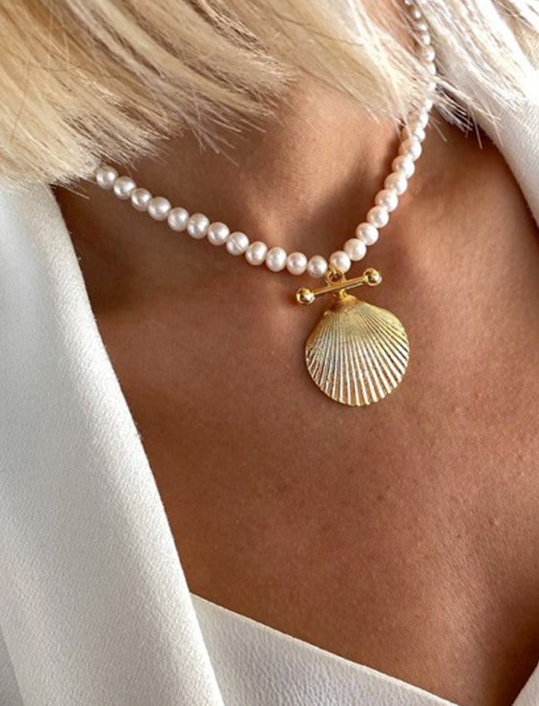 Baroque pearl shell necklace