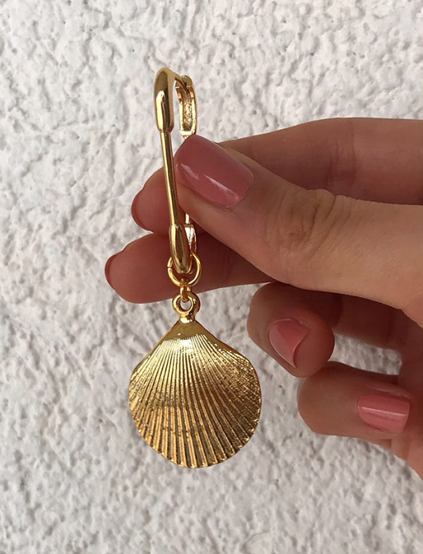 Shell earrings