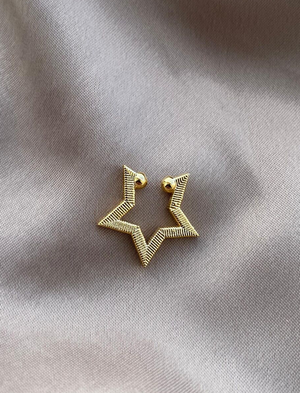 Star ear cuff