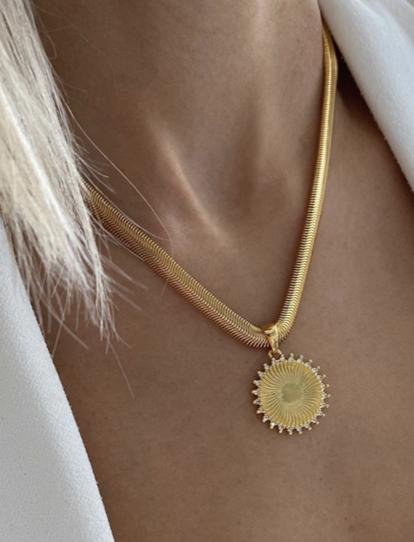 Sun zircon necklace